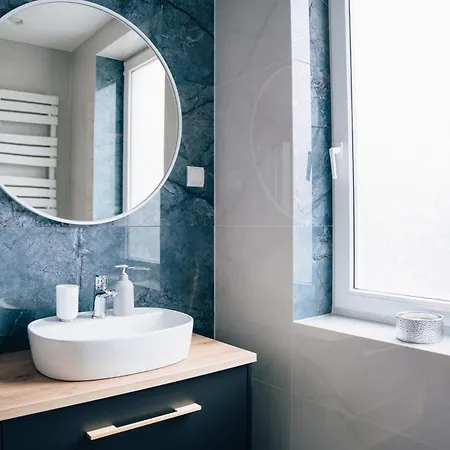 Apartament Noclegi Faryny *